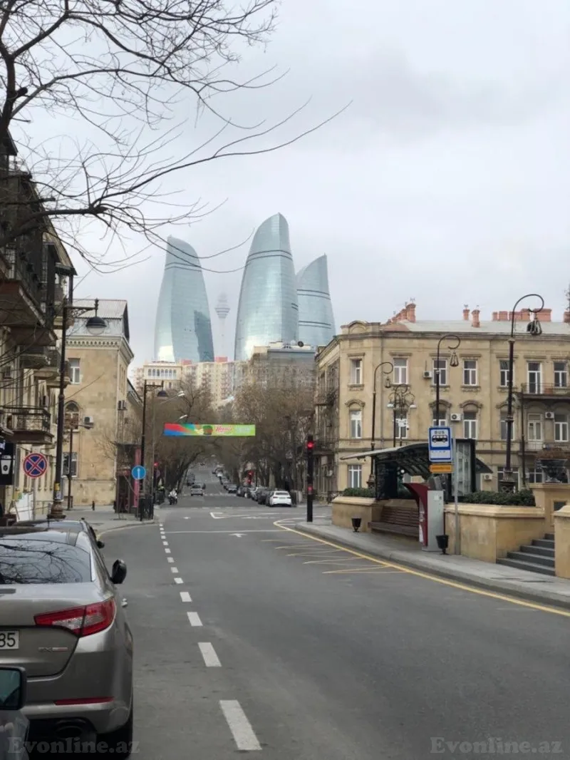 Kirayə verilir 2 otaqlı Mənzil Köhnə tikili 40 m² Səbail r. - şəkil 2