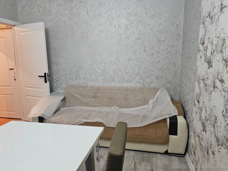 Kirayə verilir 2 otaqlı Mənzil Köhnə tikili 40 m² Memar Əcəmi m. - şəkil 6