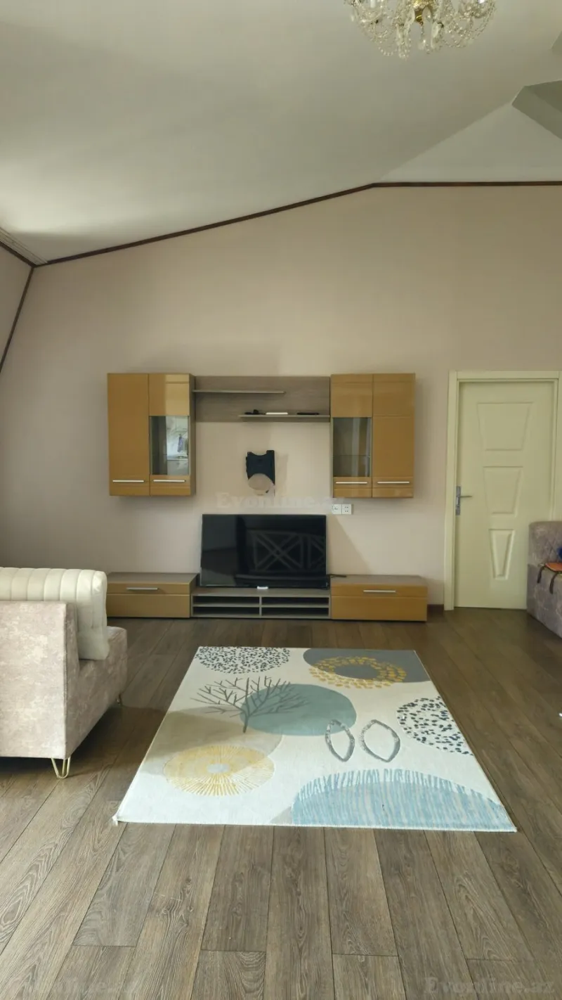 Kirayə verilir 2 otaqlı Mənzil Köhnə tikili 90 m² Xırdalan