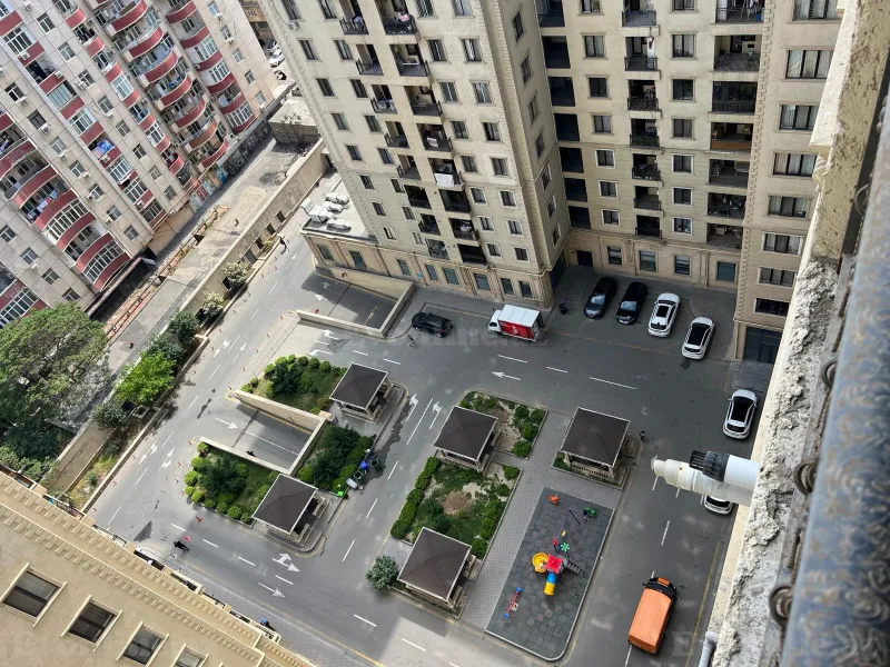 Satılır 6 otaqlı Mənzil Yeni tikili 324 m² H.Əliyev pr. - şəkil 7