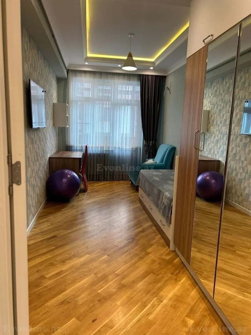 Satılır 4 otaqlı Mənzil Yeni tikili 136 m² Əhmədli m. - şəkil 6