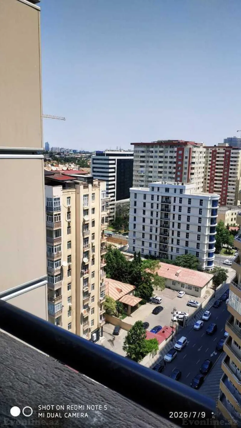3 otaqlı Mənzil 80 m² Xətai r. Kirayə verilir
