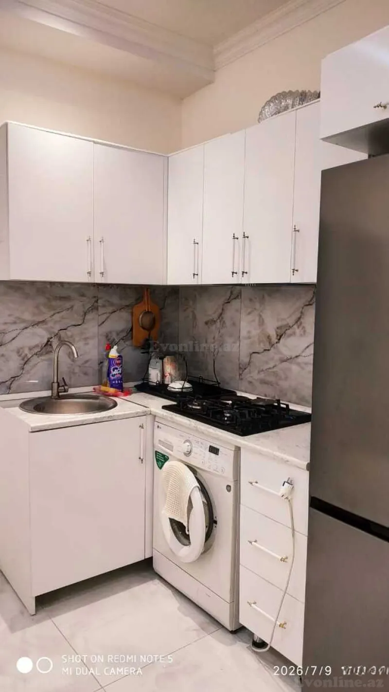 Kirayə verilir 3 otaqlı Mənzil Yeni tikili 80 m² Xətai r. - şəkil 2