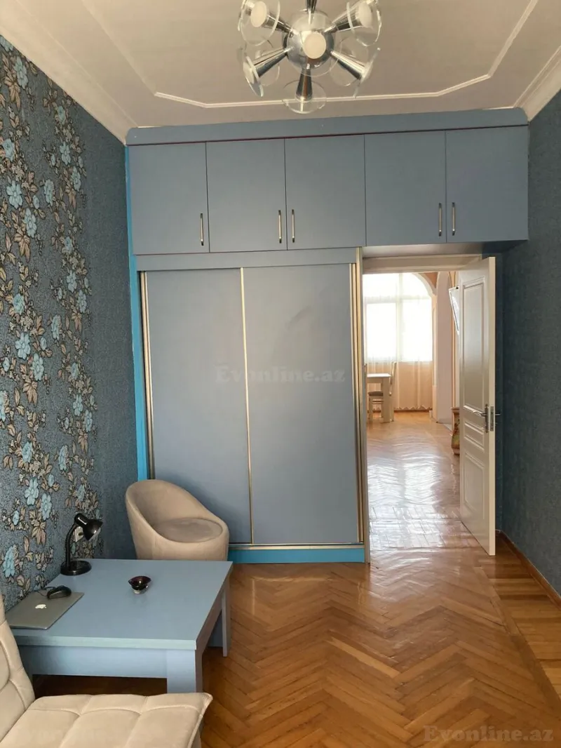 3 otaqlı Mənzil 75 m² Nizami m. Satılır