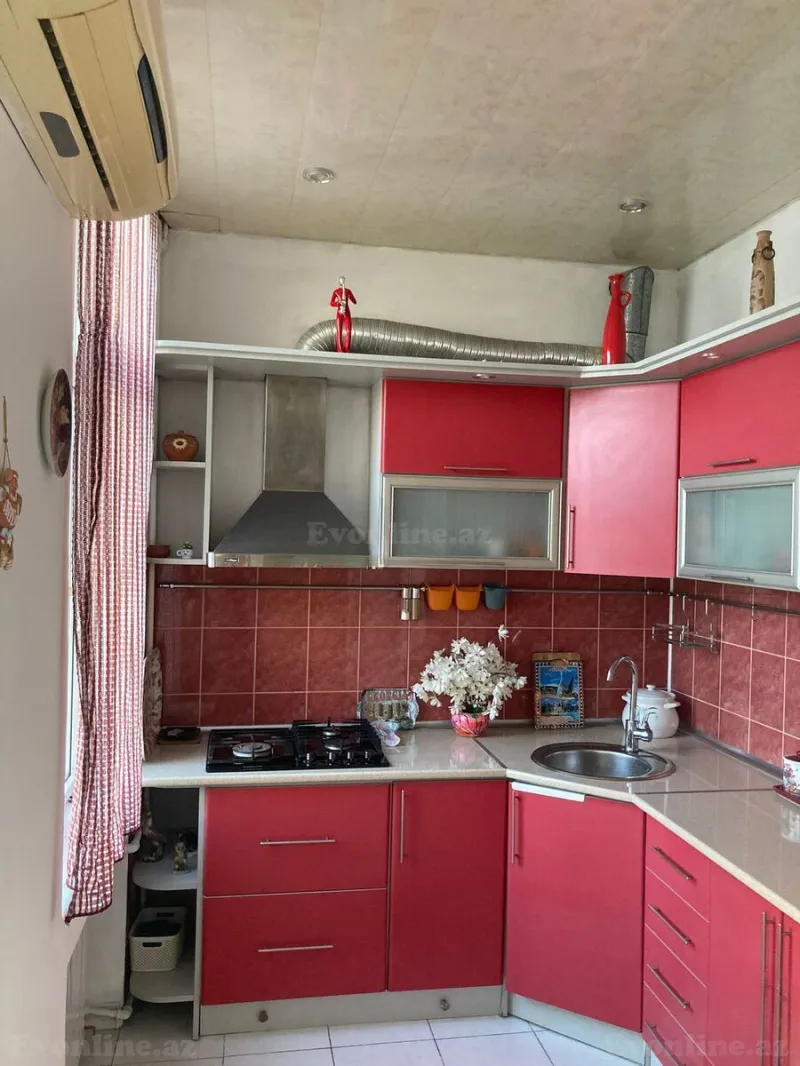 Satılır 3 otaqlı Mənzil Köhnə tikili 75 m² Nizami m. - şəkil 2