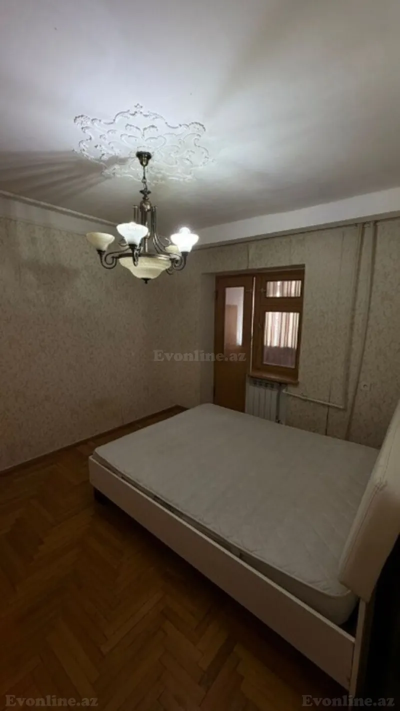 Satılır 2 otaqlı Mənzil Köhnə tikili 60 m² Neftçilər m. - şəkil 4