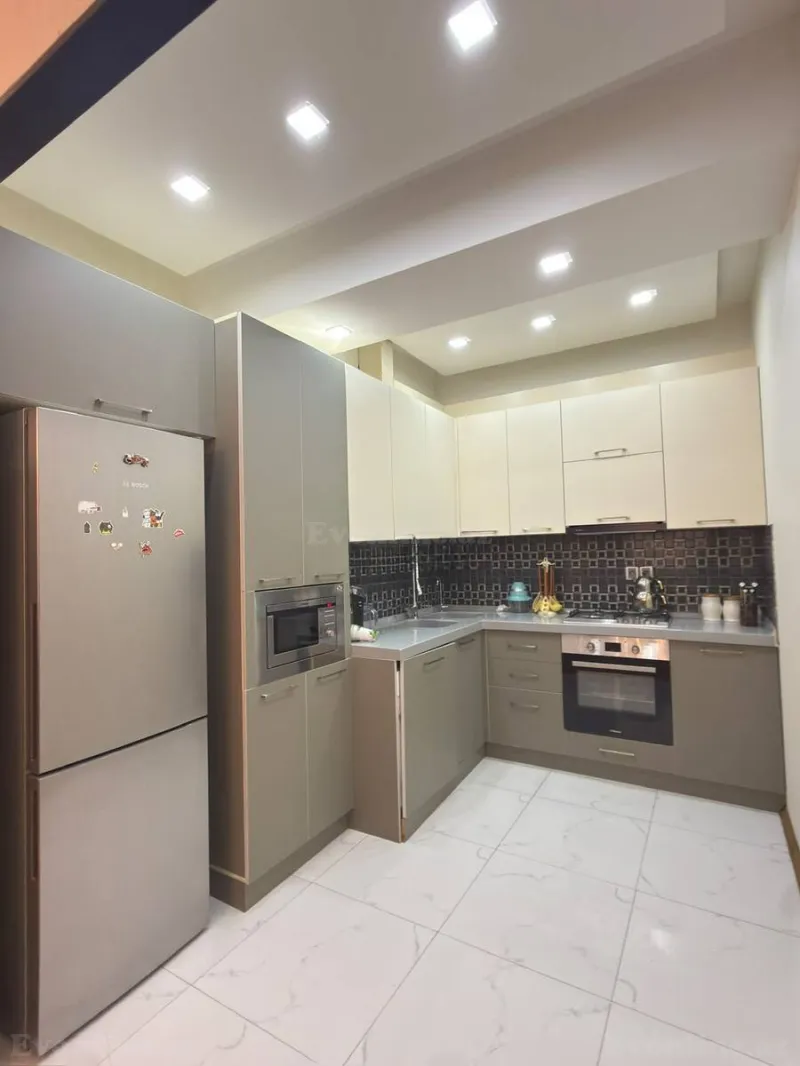 Kirayə verilir 2 otaqlı Mənzil Yeni tikili 70 m² Həzi Aslanov m. - şəkil 4