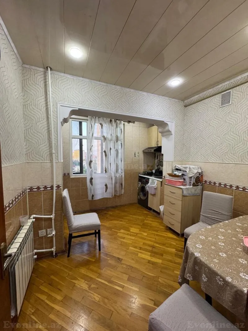 Satılır 2 otaqlı Mənzil Köhnə tikili 65 m² 20 Yanvar m. - şəkil 11