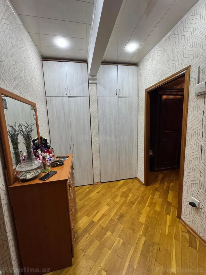 Satılır 2 otaqlı Mənzil Köhnə tikili 65 m² 20 Yanvar m. - şəkil 12