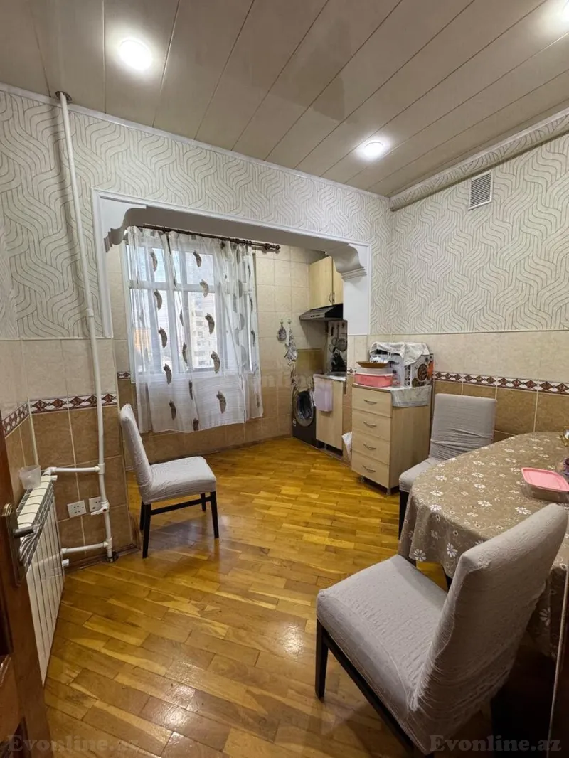 Satılır 2 otaqlı Mənzil Köhnə tikili 65 m² 20 Yanvar m. - şəkil 13