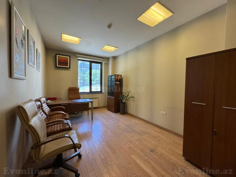 Kirayə verilir Ofis 275 m² Nəsimi r. - şəkil 9