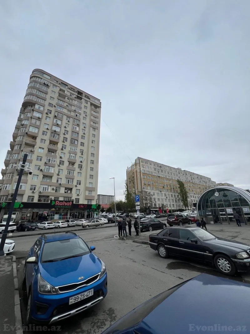2 otaqlı Mənzil 58 m² 8 Noyabr m. Satılır