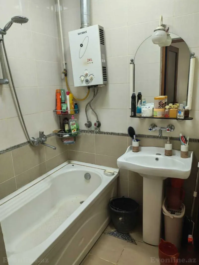 Satılır 3 otaqlı Mənzil Köhnə tikili 60 m² Neftçilər m. - şəkil 9