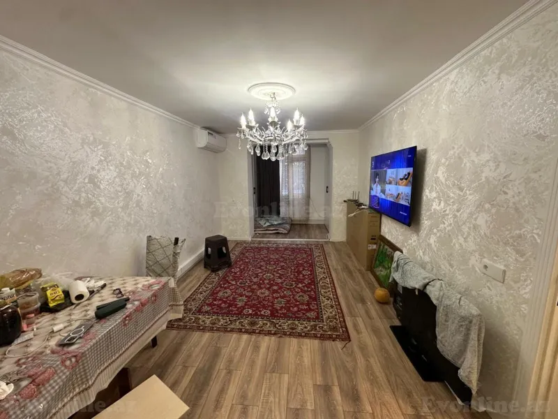 Satılır 3 otaqlı Mənzil Köhnə tikili 65 m² İnşaatçılar m. - şəkil 2