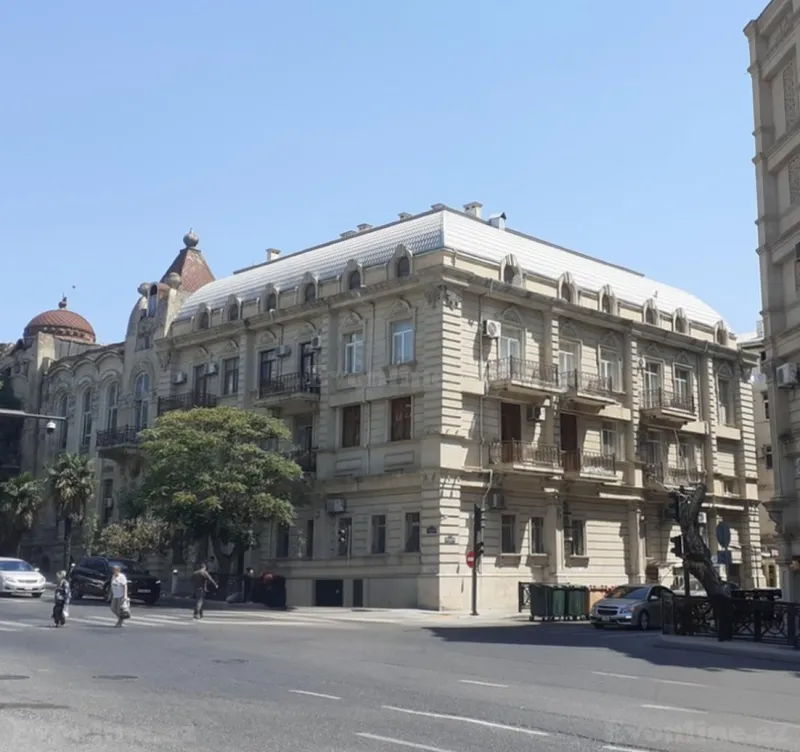 2 otaqlı Mənzil 58 m² Nizami m. Kirayə verilir