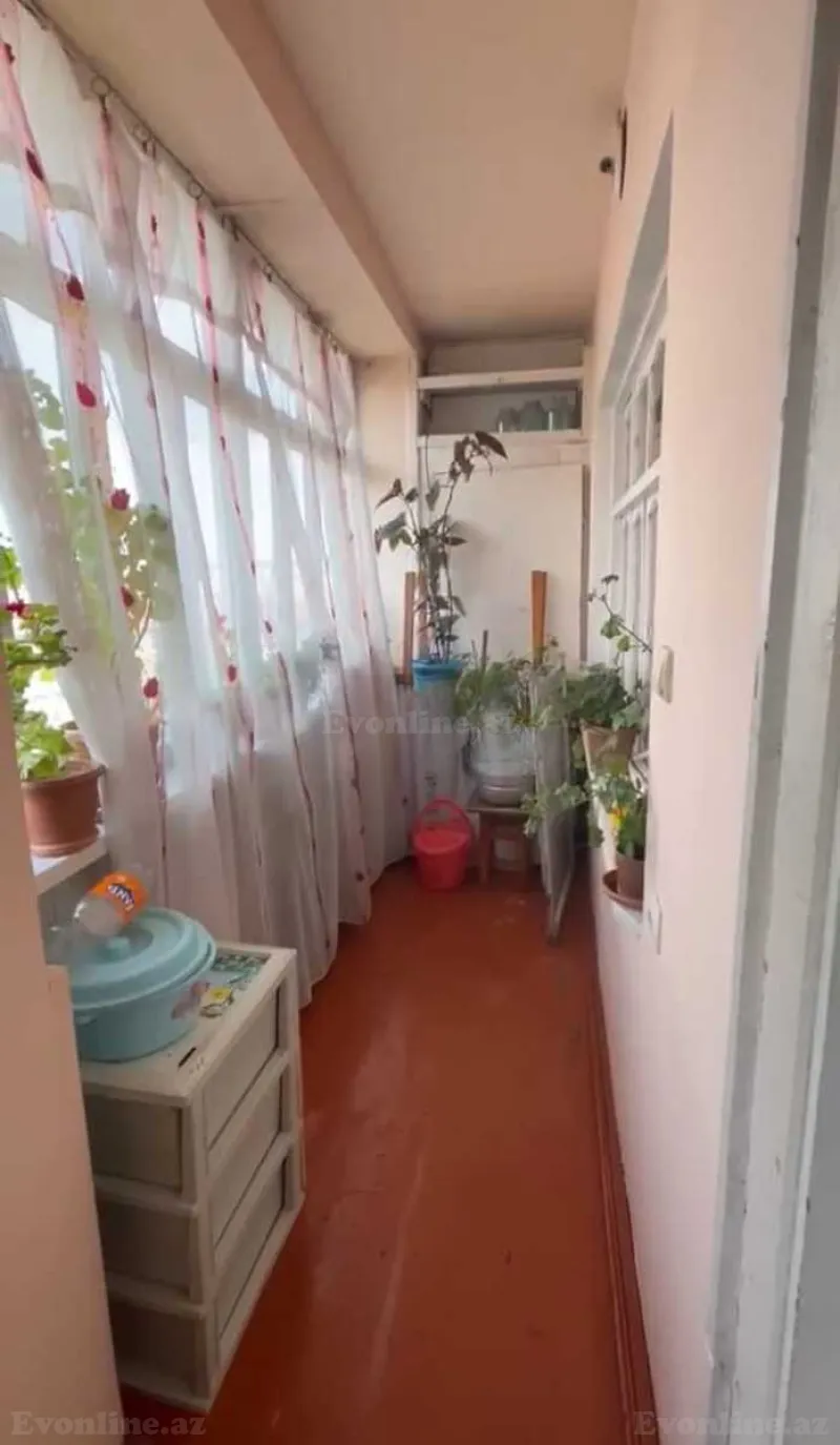 Satılır 3 otaqlı Mənzil Köhnə tikili 70 m² Sumqayıt