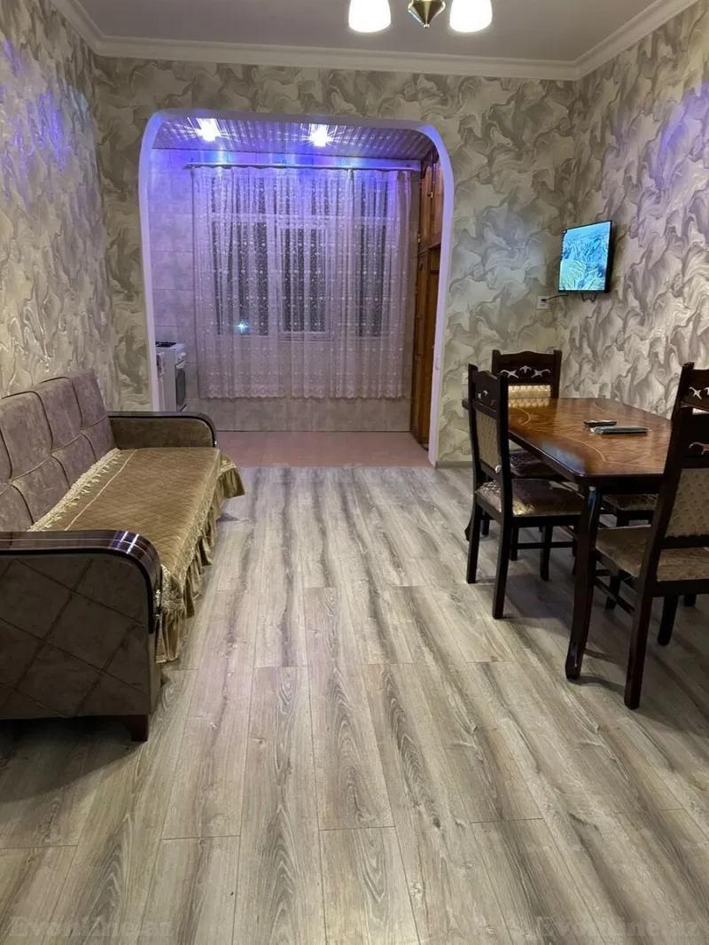 Kirayə verilir 2 otaqlı Mənzil Köhnə tikili 55 m² Memar Əcəmi m. - şəkil 2