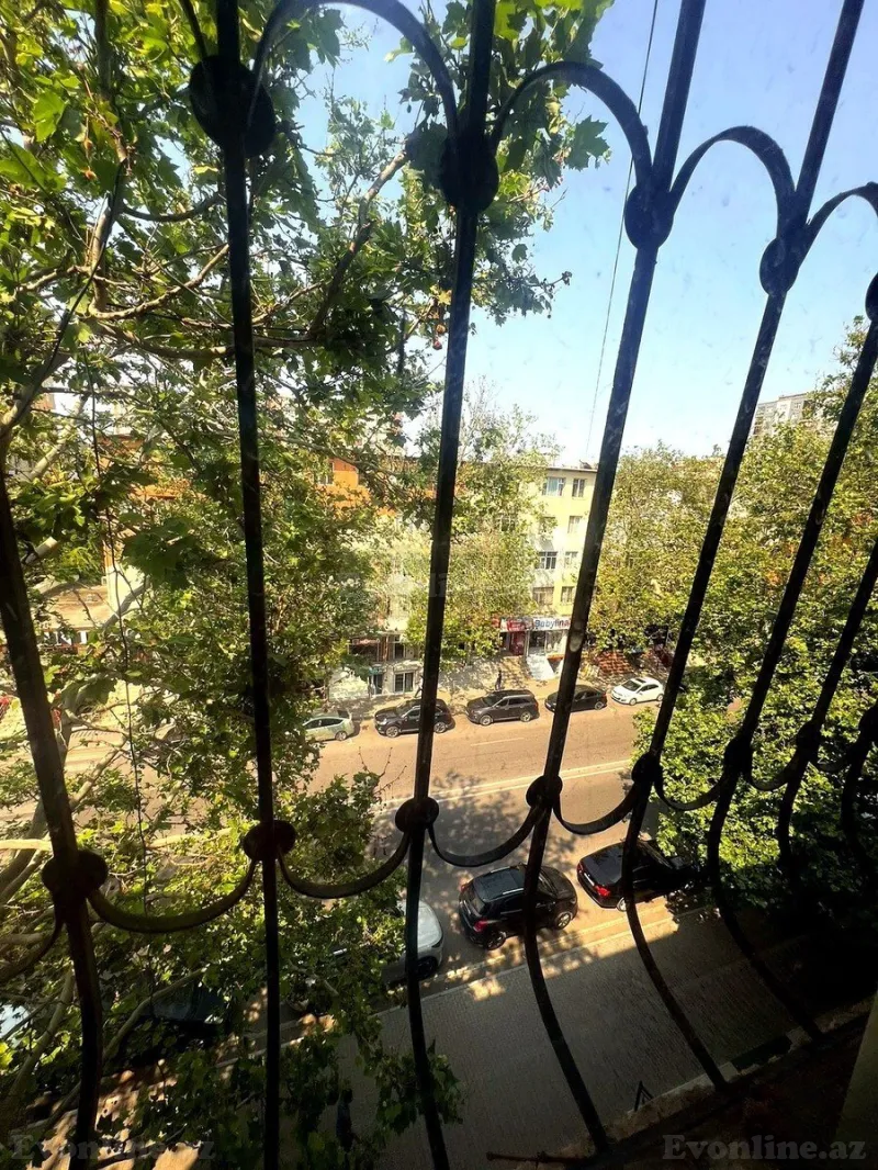 Satılır 3 otaqlı Mənzil Köhnə tikili 75 m² Memar Əcəmi m. - şəkil 6