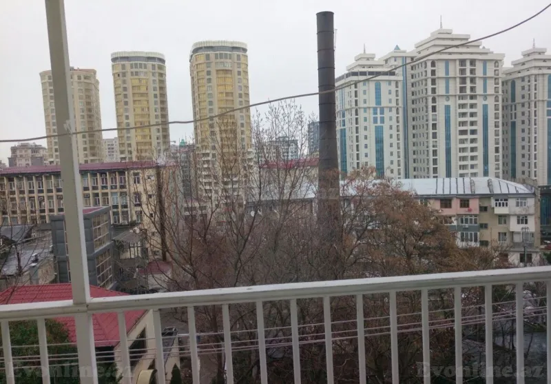 2 otaqlı Mənzil 90 m² Elmlər Akademiyası m. Kirayə verilir