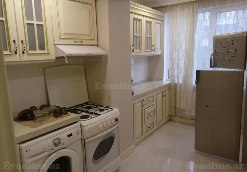 Kirayə verilir 2 otaqlı Mənzil Köhnə tikili 90 m² Elmlər Akademiyası m. - şəkil 3