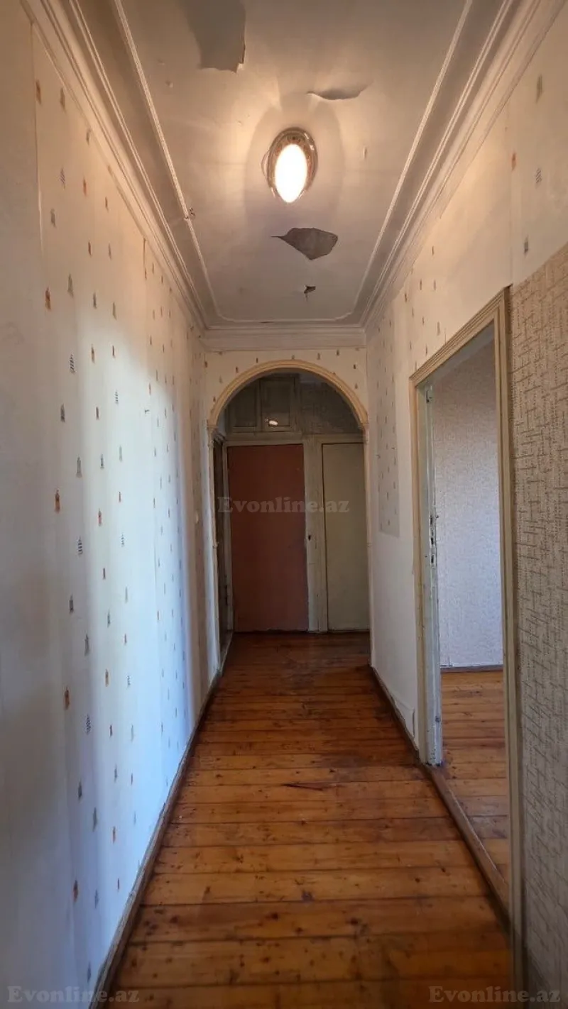 Satılır 2 otaqlı Mənzil Köhnə tikili 65 m² Bakıxanov - şəkil 5
