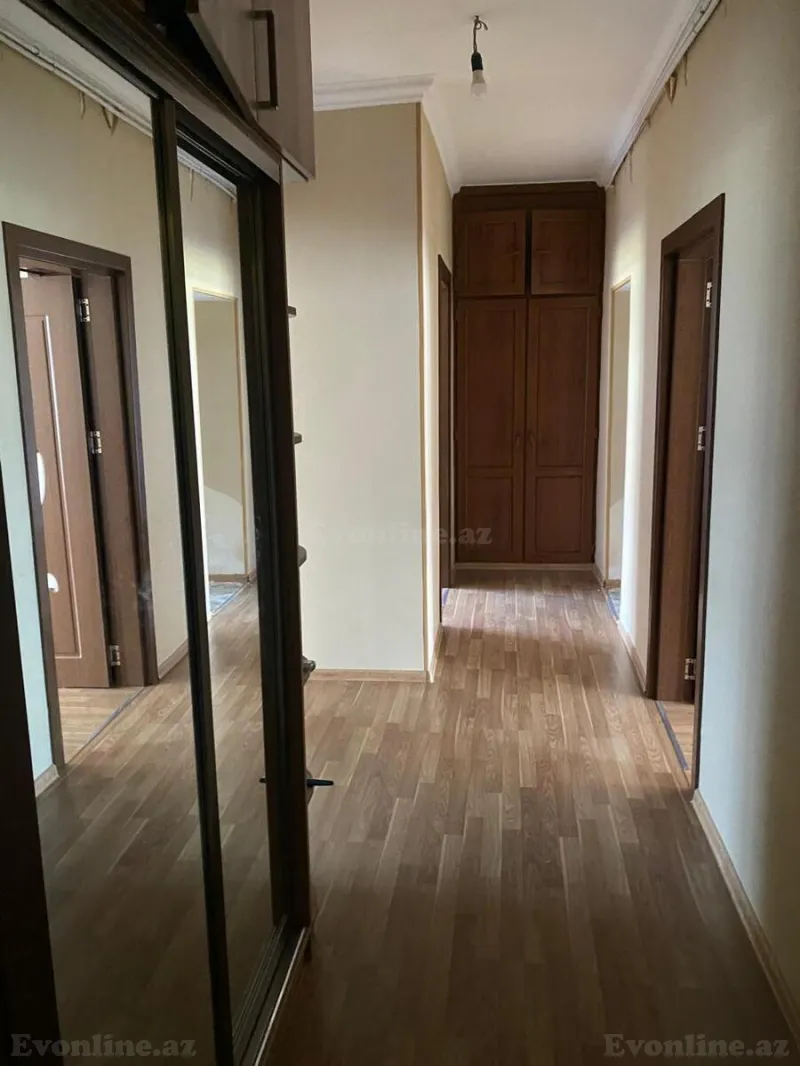 3 otaqlı Mənzil 70 m² Xalqlar Dostluğu m. Satılır