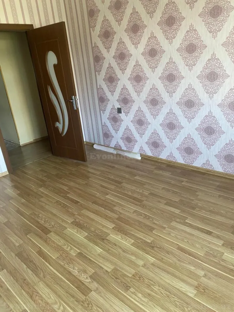 Satılır 3 otaqlı Mənzil Köhnə tikili 70 m² Xalqlar Dostluğu m. - şəkil 5