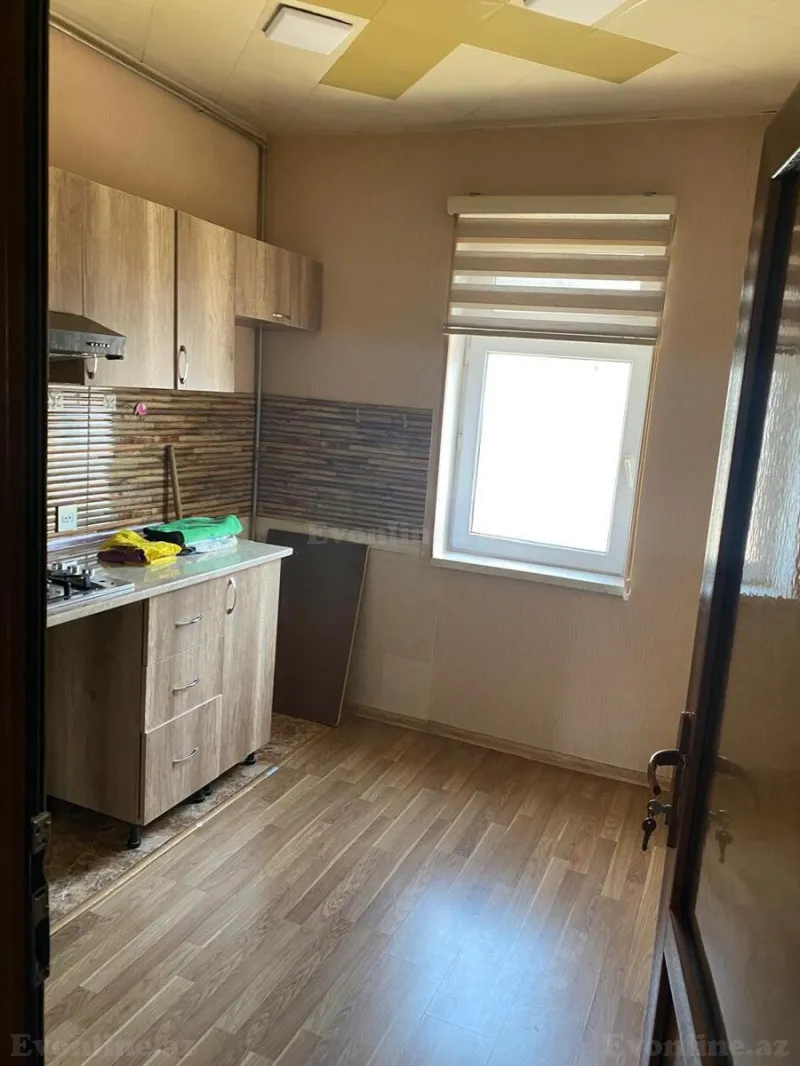 Satılır 3 otaqlı Mənzil Köhnə tikili 70 m² Xalqlar Dostluğu m. - şəkil 6