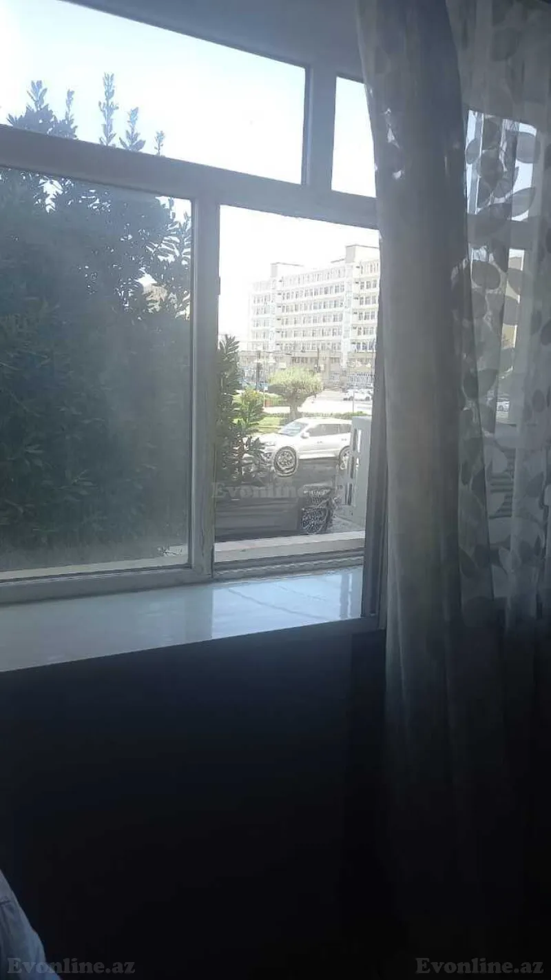 Satılır 2 otaqlı Mənzil Köhnə tikili 50 m² Gənclik m. - şəkil 12