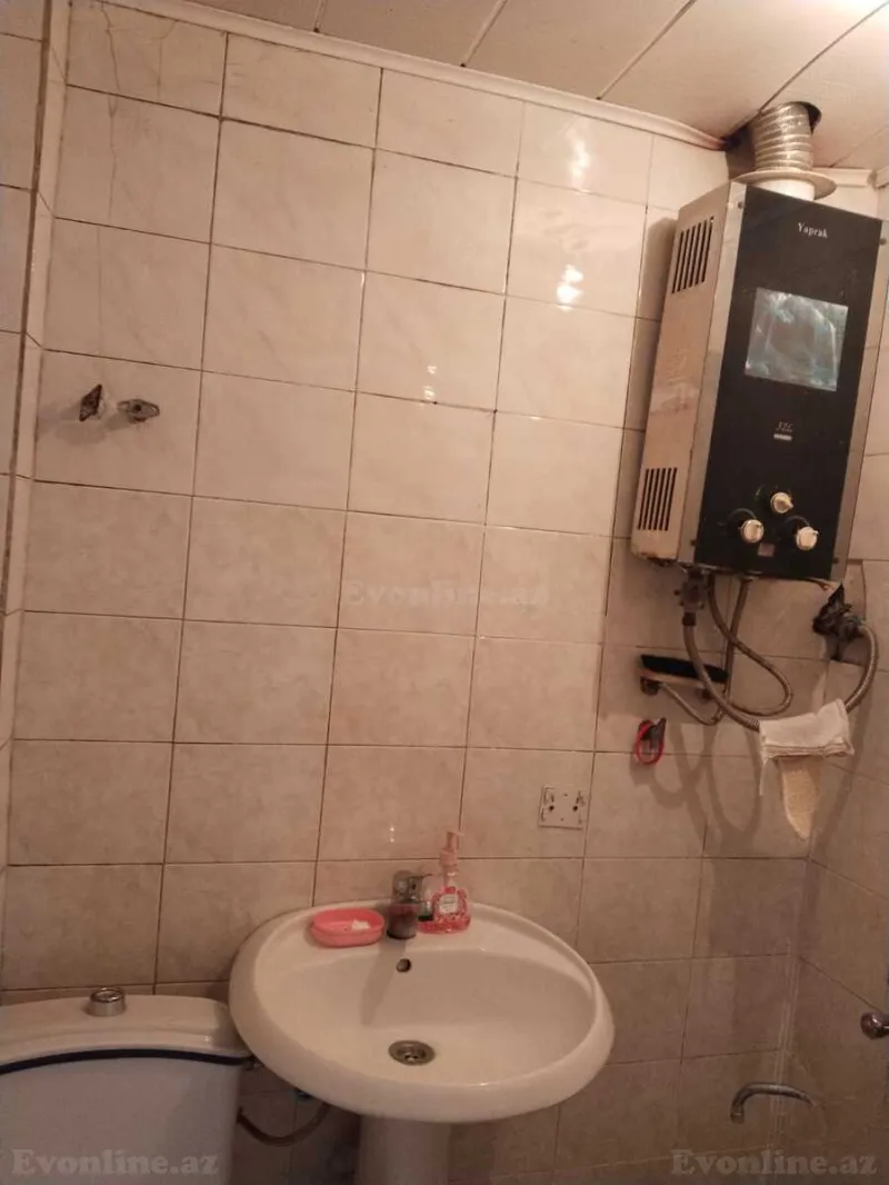 Kirayə verilir 3 otaqlı Mənzil Köhnə tikili 70 m² Elmlər Akademiyası m. - şəkil 4