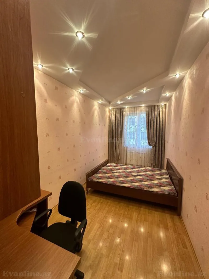 Satılır 3 otaqlı Mənzil Köhnə tikili 85 m² Memar Əcəmi m.