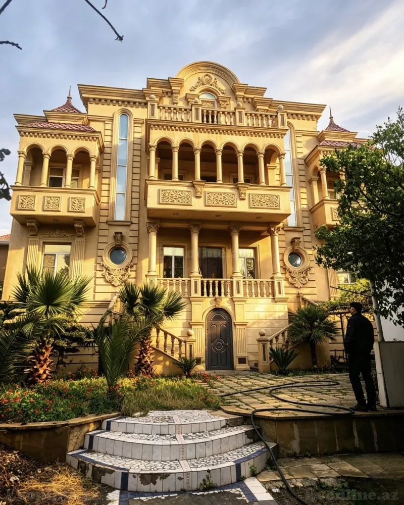 11 otaqlı Həyət evi 950 m² Ağ şəhər Satılır