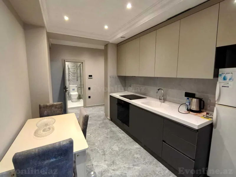 Kirayə verilir 2 otaqlı Mənzil Yeni tikili 70 m² Neftçilər m. - şəkil 6