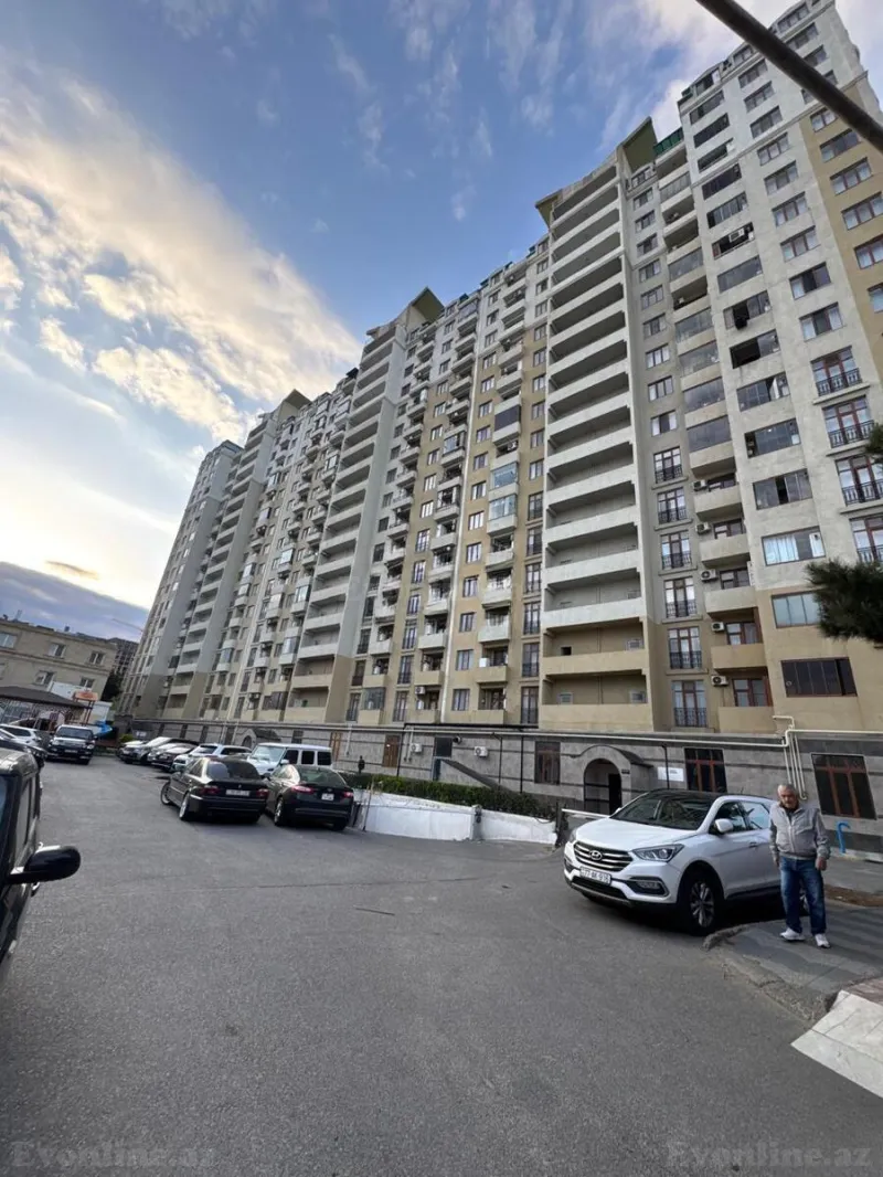 3 otaqlı Mənzil 121 m² Azadlıq prospekti m. Satılır