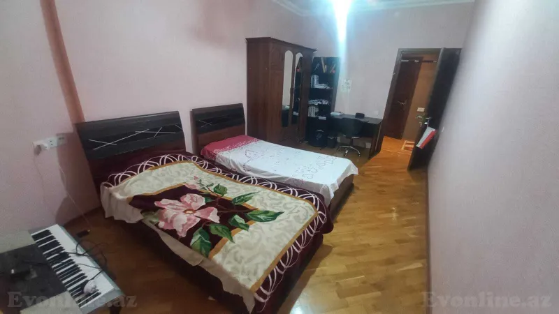 3 otaqlı Mənzil 130 m² Nizami m. Satılır