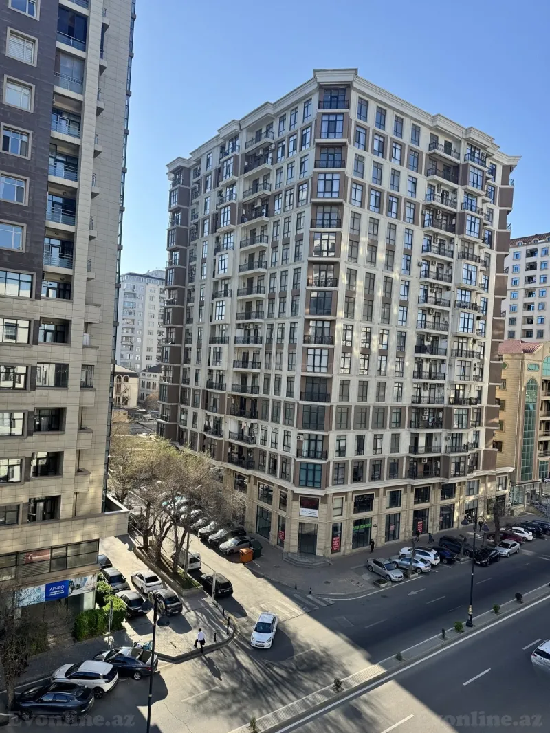 3 otaqlı Mənzil 112 m² Gənclik m. Satılır