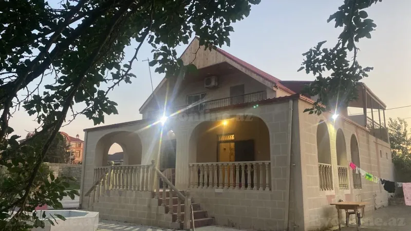 5 otaqlı Həyət evi 200 m² Novxanı Satılır