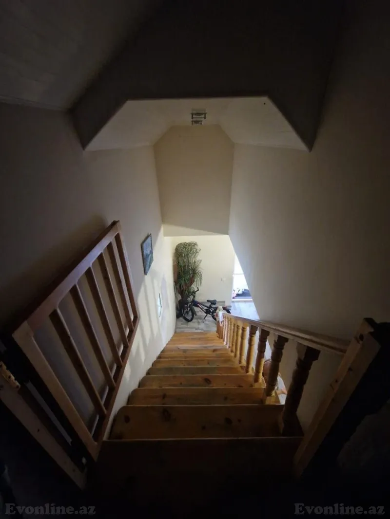 Satılır 5 otaqlı Həyət evi 200 m² Novxanı - şəkil 2