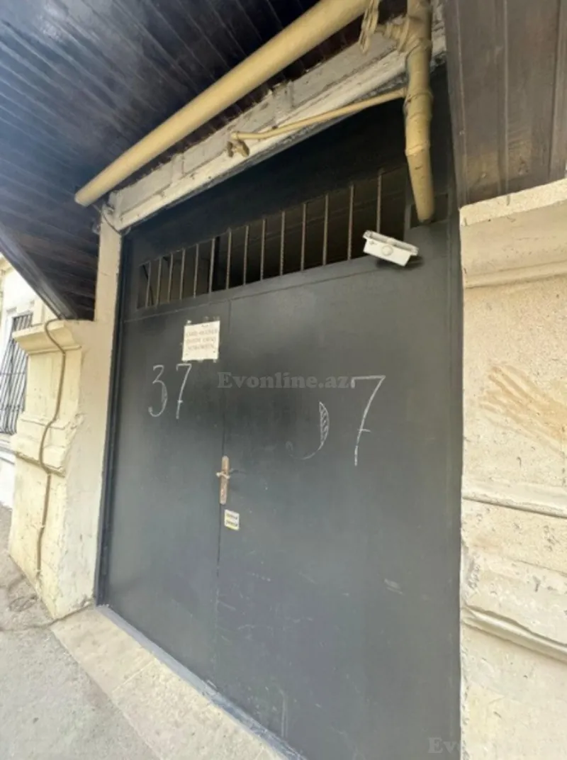 Satılır 1 otaqlı Mənzil Köhnə tikili 35 m² Yasamal r. - şəkil 2