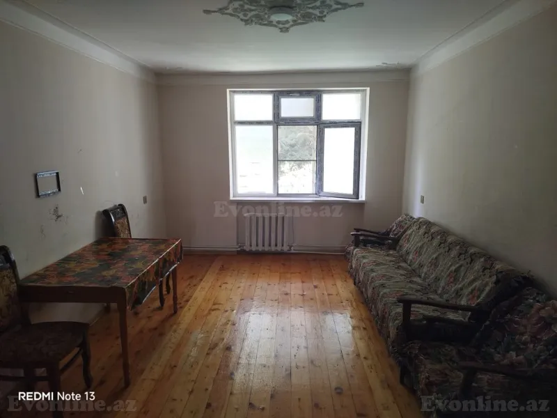 Kirayə verilir 3 otaqlı Mənzil Köhnə tikili 64 m² Bakıxanov