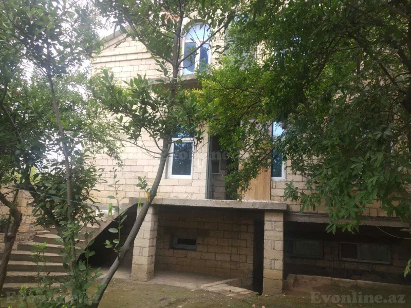 6 otaqlı Həyət evi 233.8 m² Bakıxanov Satılır