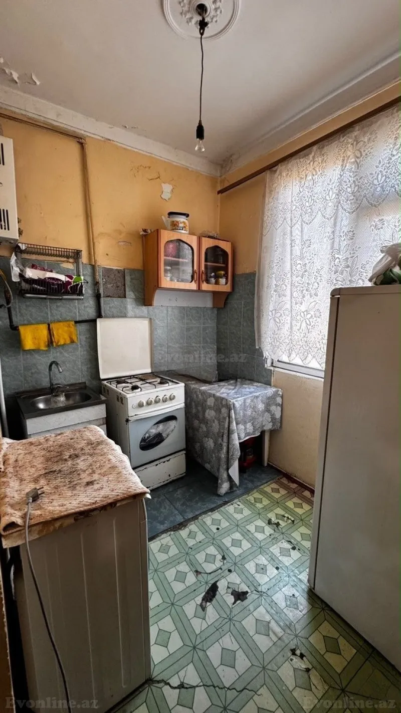 Kirayə verilir 1 otaqlı Mənzil Köhnə tikili 35 m² Memar Əcəmi m. - şəkil 5