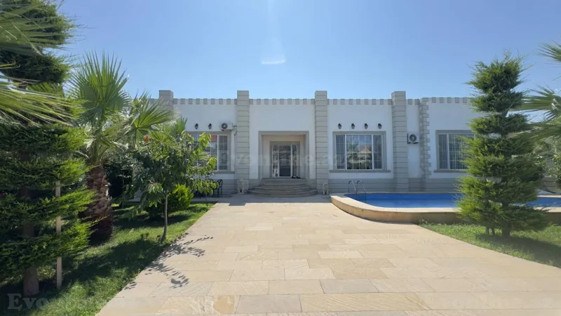 6 otaqlı Həyət evi 300 m² Mərdəkan Satılır