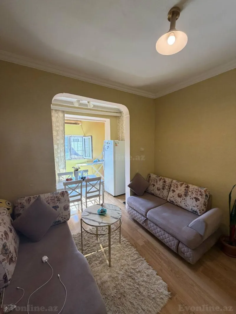 2 otaqlı Mənzil 40 m² Xətai r. Satılır