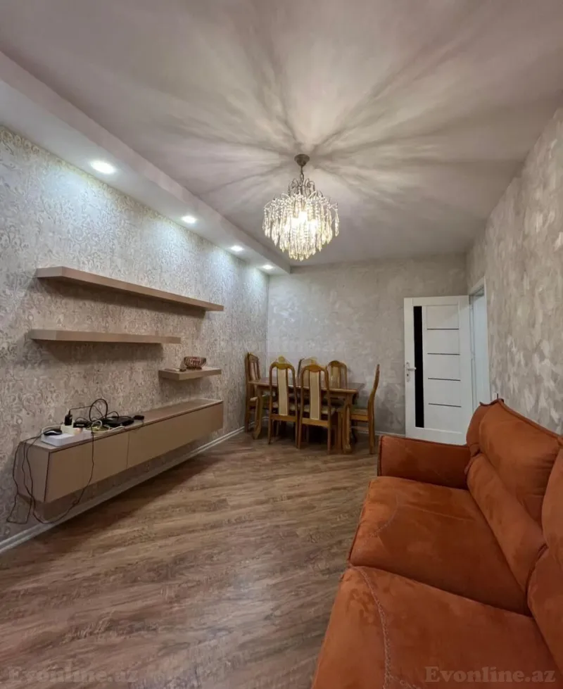 Satılır 2 otaqlı Mənzil Köhnə tikili 75 m² Memar Əcəmi m. - şəkil 2