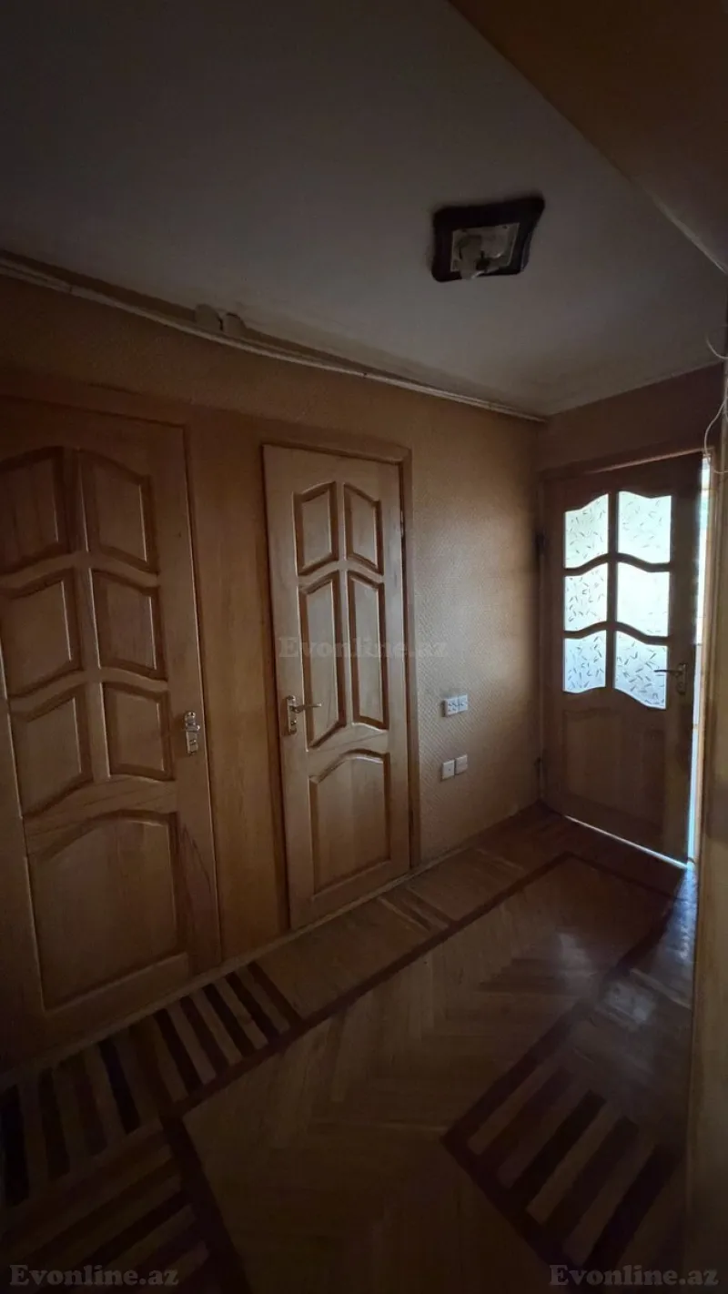 Satılır 2 otaqlı Mənzil Köhnə tikili 65 m² Bakıxanov - şəkil 2