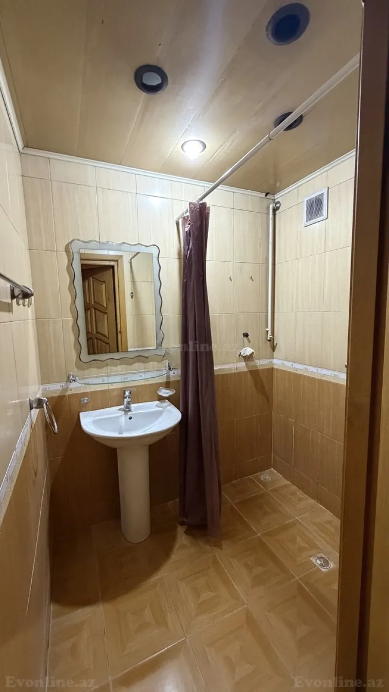 Satılır 2 otaqlı Mənzil Köhnə tikili 65 m² Bakıxanov - şəkil 11