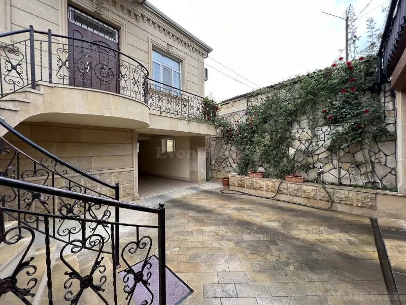 Satılır 6 otaqlı Həyət evi 300 m² Əhmədli m. - şəkil 3