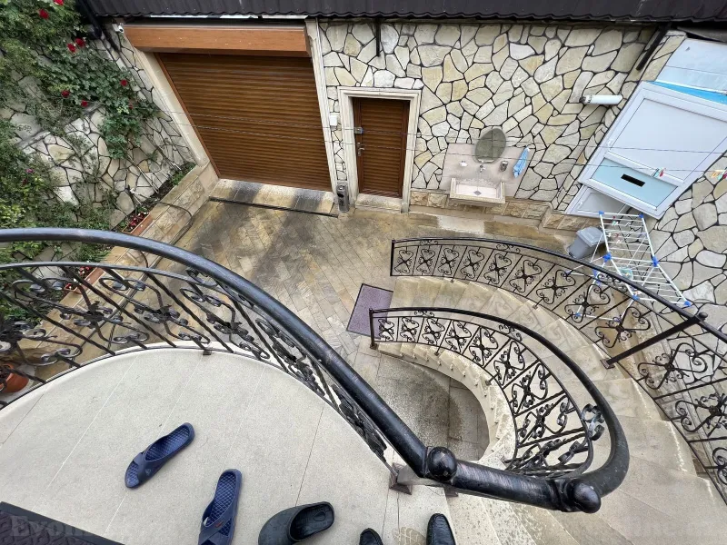 Satılır 6 otaqlı Həyət evi 300 m² Əhmədli m. - şəkil 4