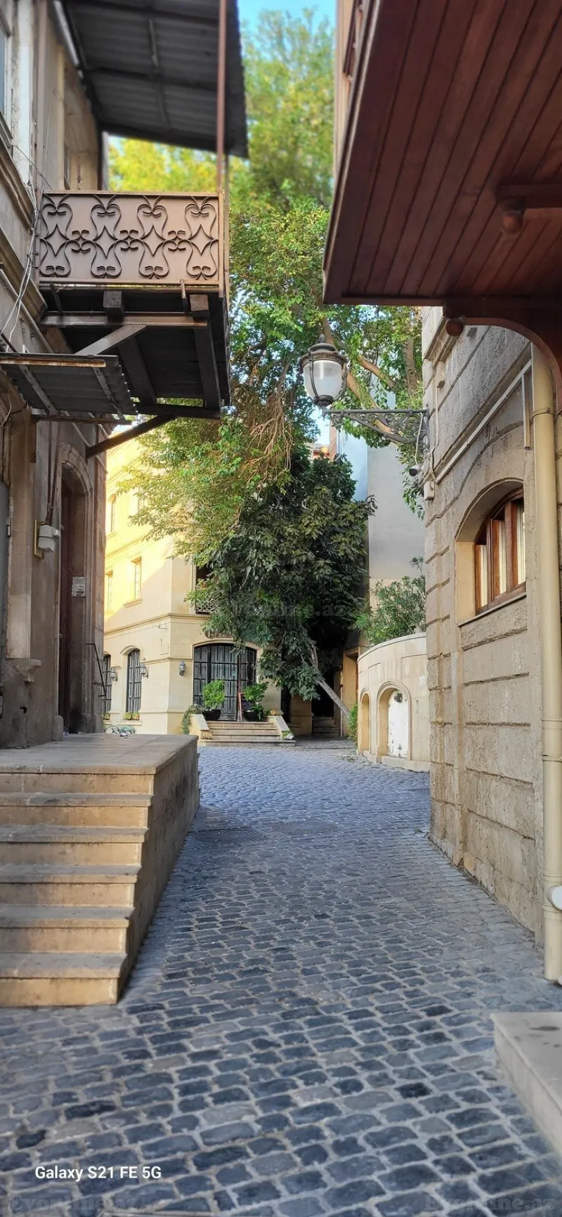 Satılır 3 otaqlı Mənzil Köhnə tikili 60 m² Səbail r. - şəkil 2